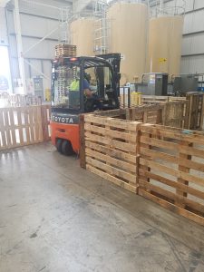 Forklift training with pallets